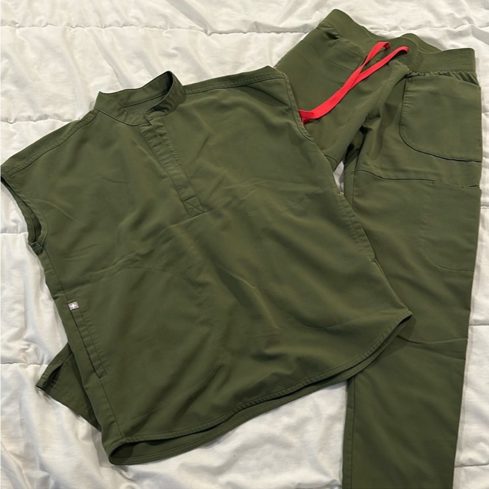 Figs women XXS top and petite pants